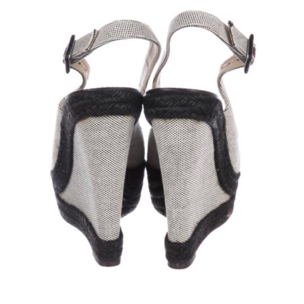 Authentic Christian Louboutin Canvas Espadrille Sandal EU39.